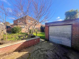 Photo 27- click for photo gallery